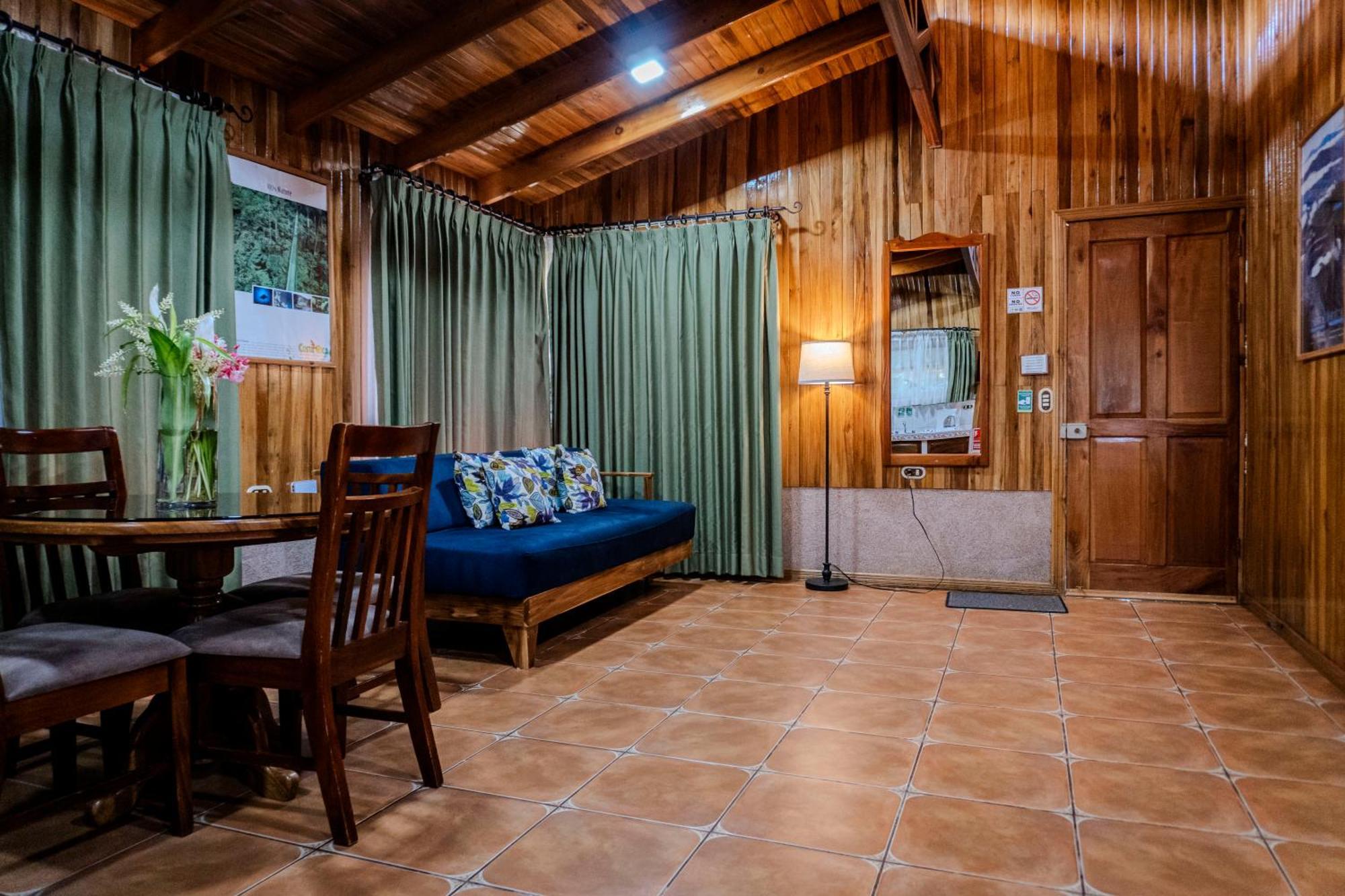 Los Pinos Cabins & Reserve Monteverde 객실 사진