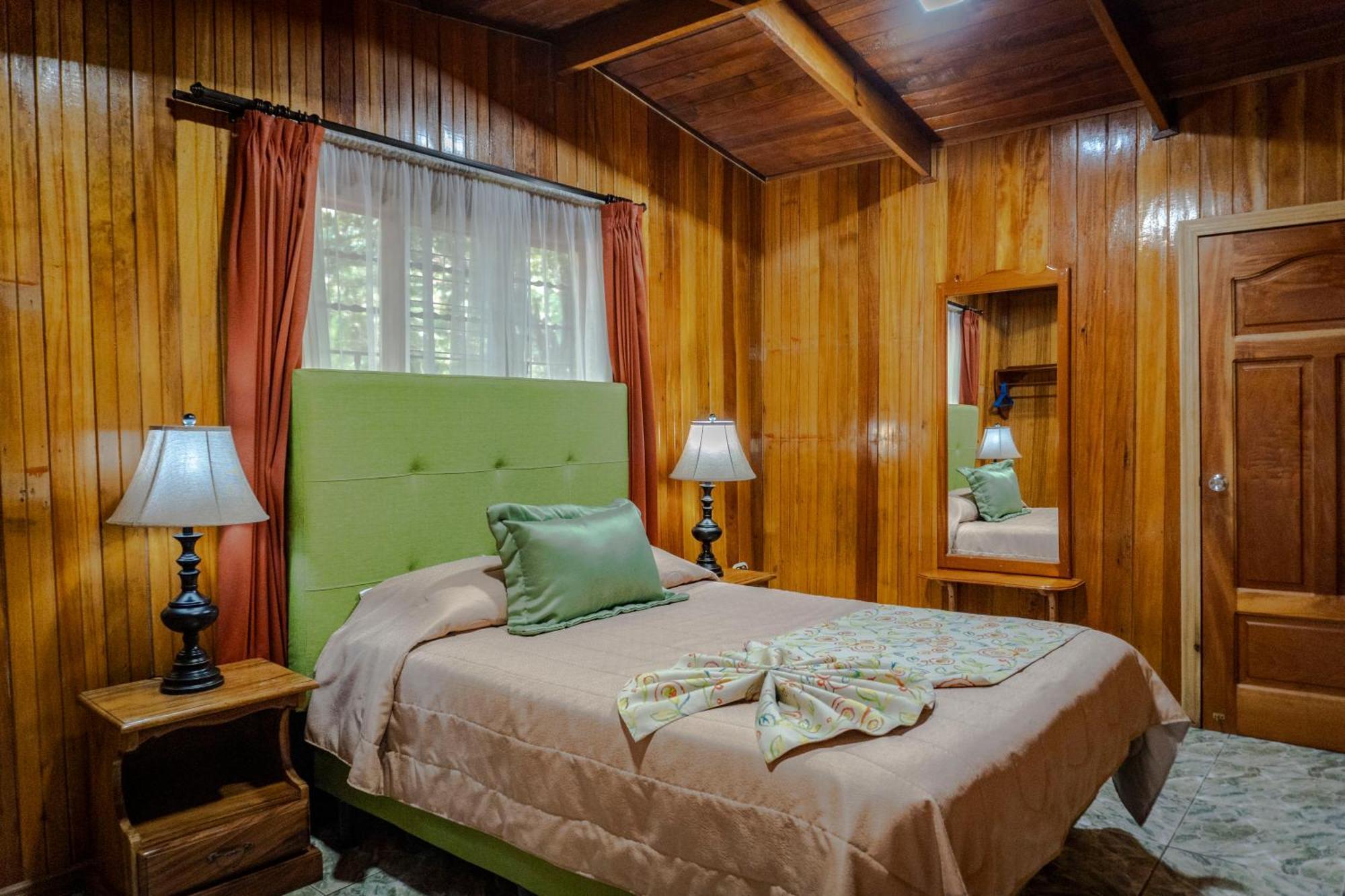 Los Pinos Cabins & Reserve Monteverde 외부 사진