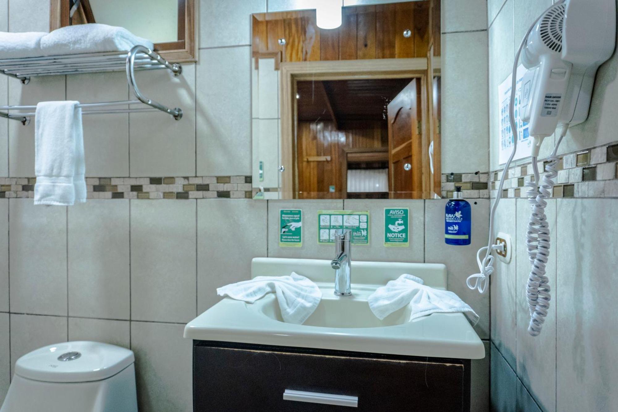 Los Pinos Cabins & Reserve Monteverde 객실 사진